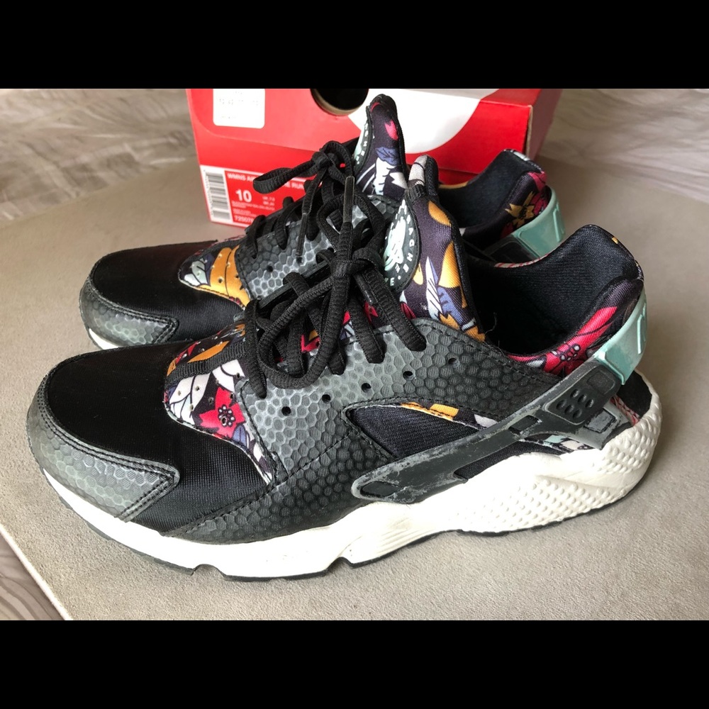 Authentic Nike Huarache Run Print size 10W